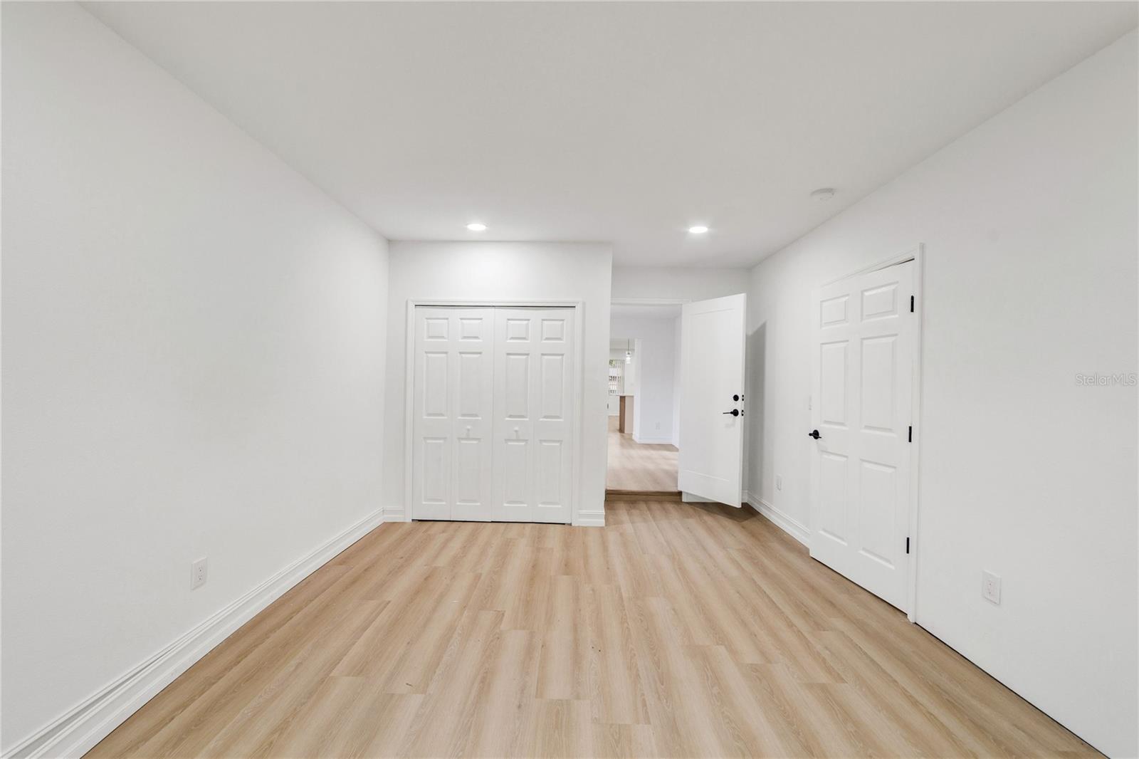 Image 27 of 42 For 545 Terrace Drive