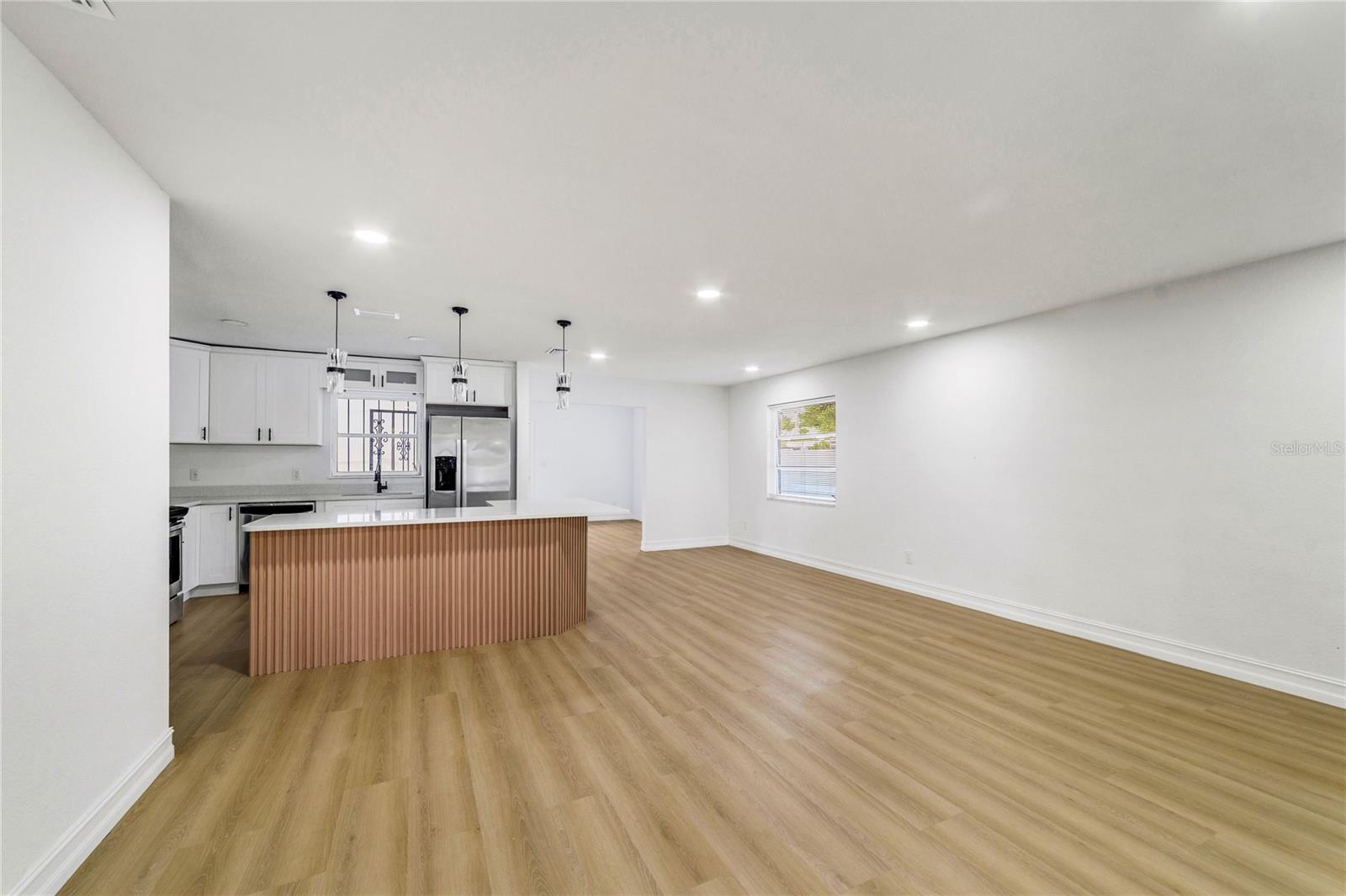 Image 5 of 42 For 545 Terrace Drive