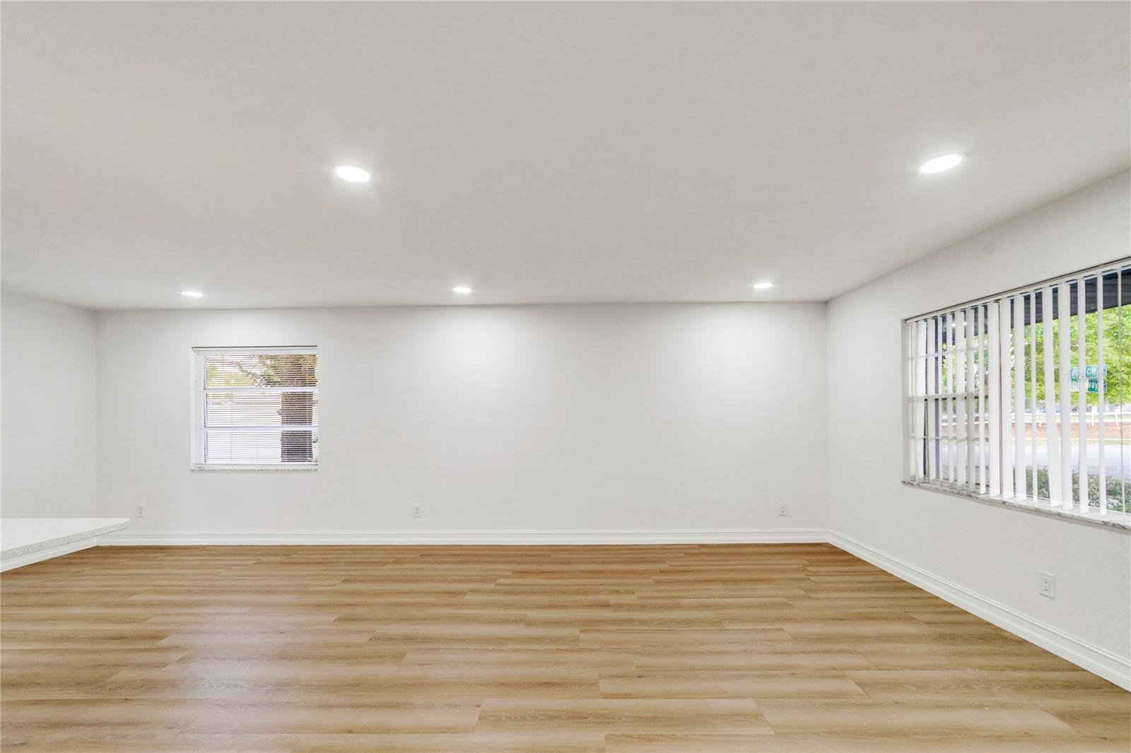 Image 7 of 42 For 545 Terrace Drive