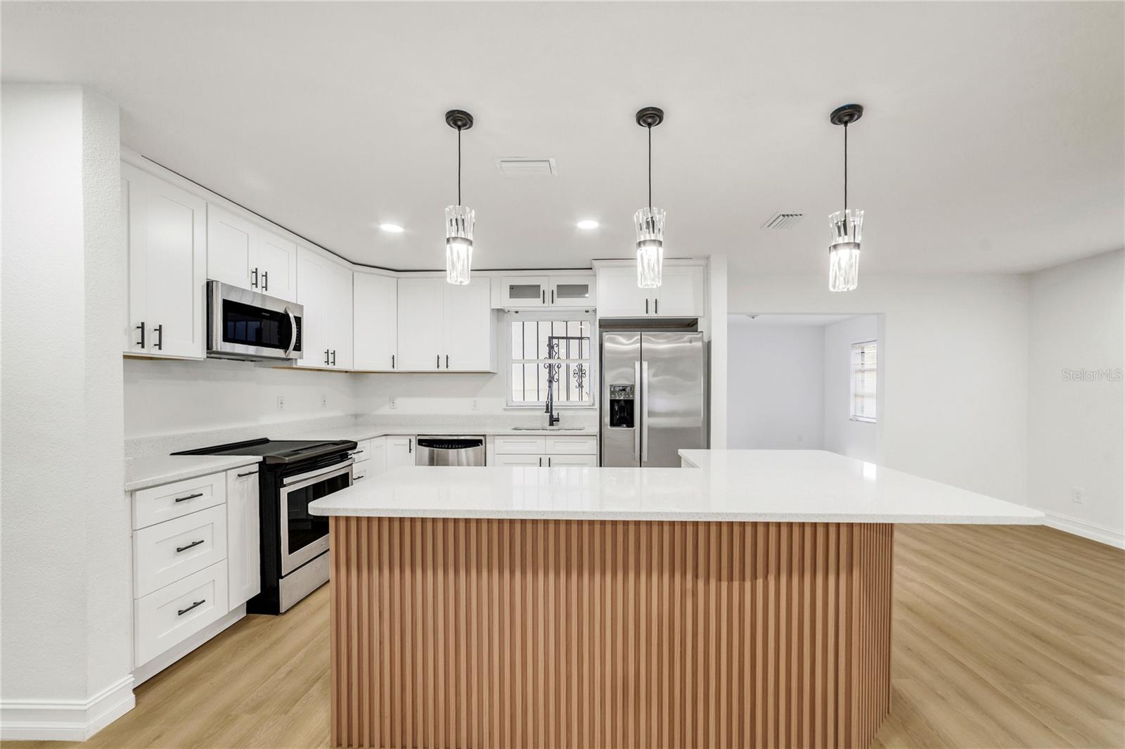 Image 9 of 42 For 545 Terrace Drive