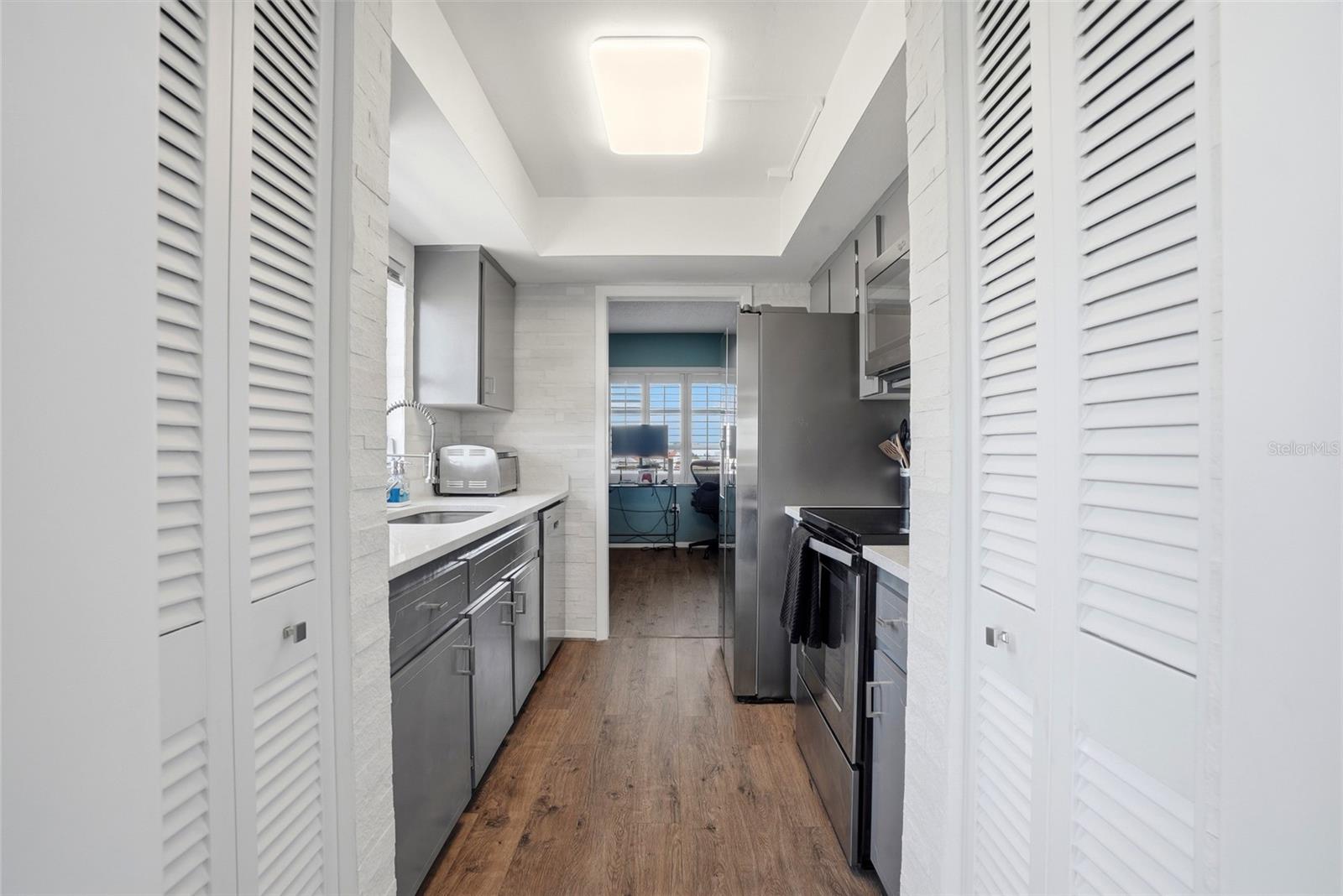 Image 10 of 47 For 8950 Park Boulevard 510