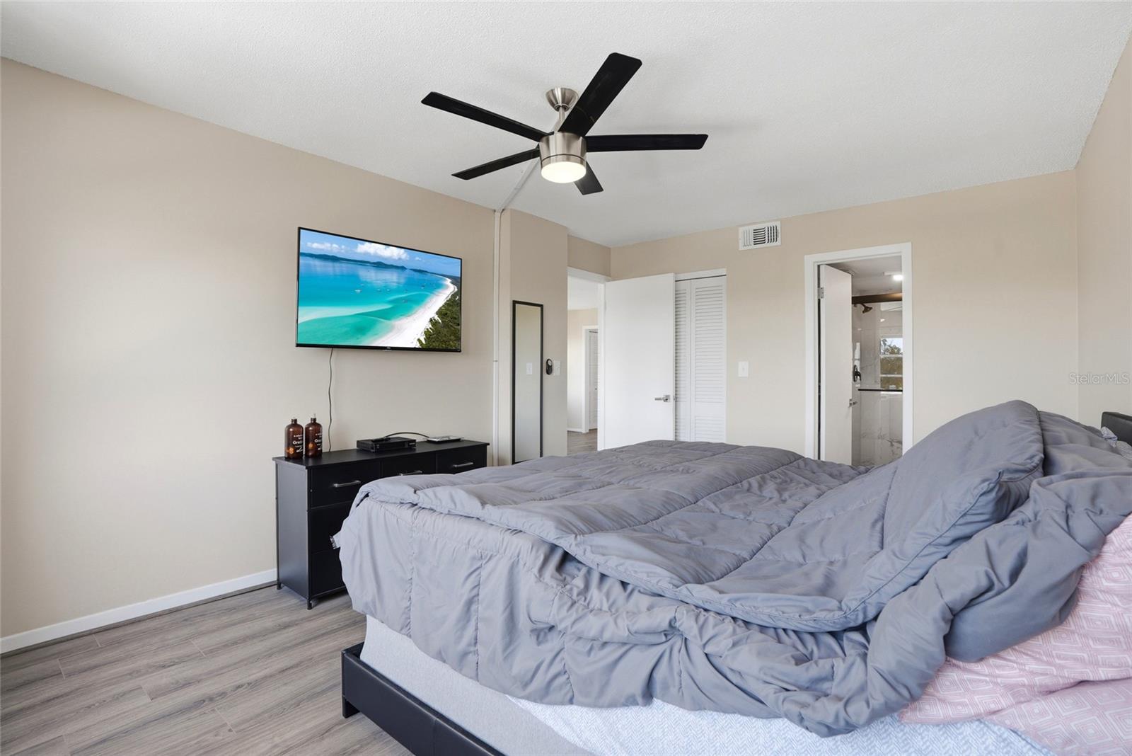 Image 24 of 47 For 8950 Park Boulevard 510