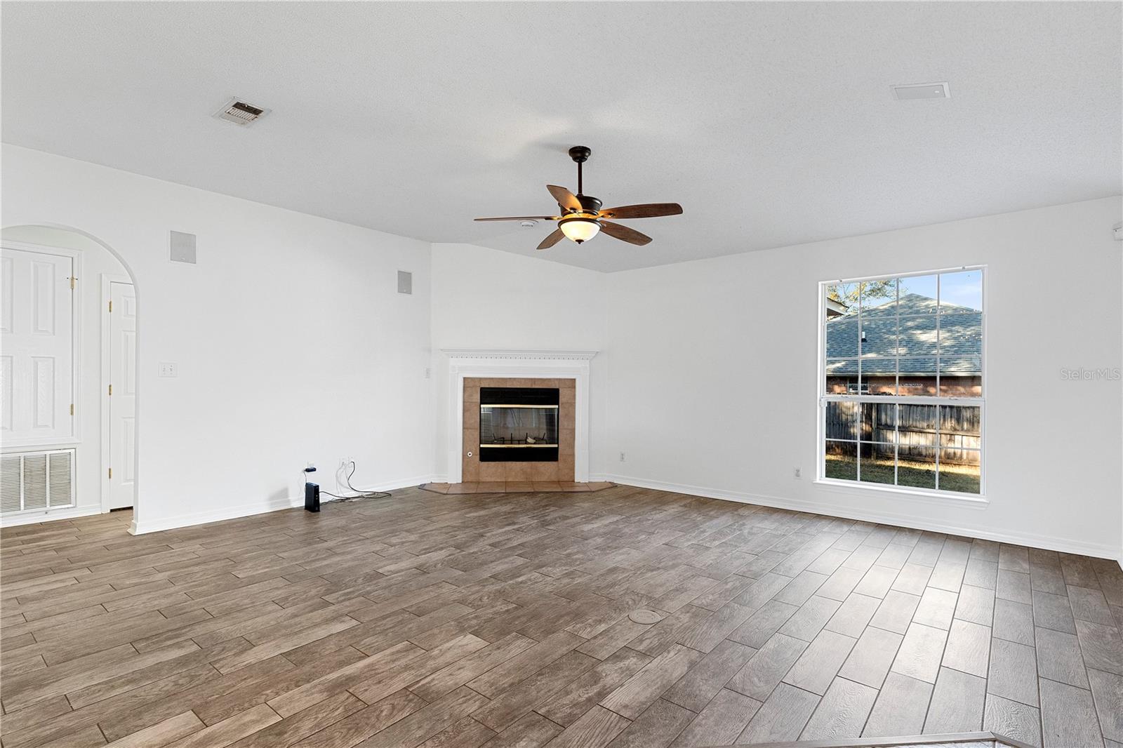 Image 7 of 12 For 6622 Hallendale Drive