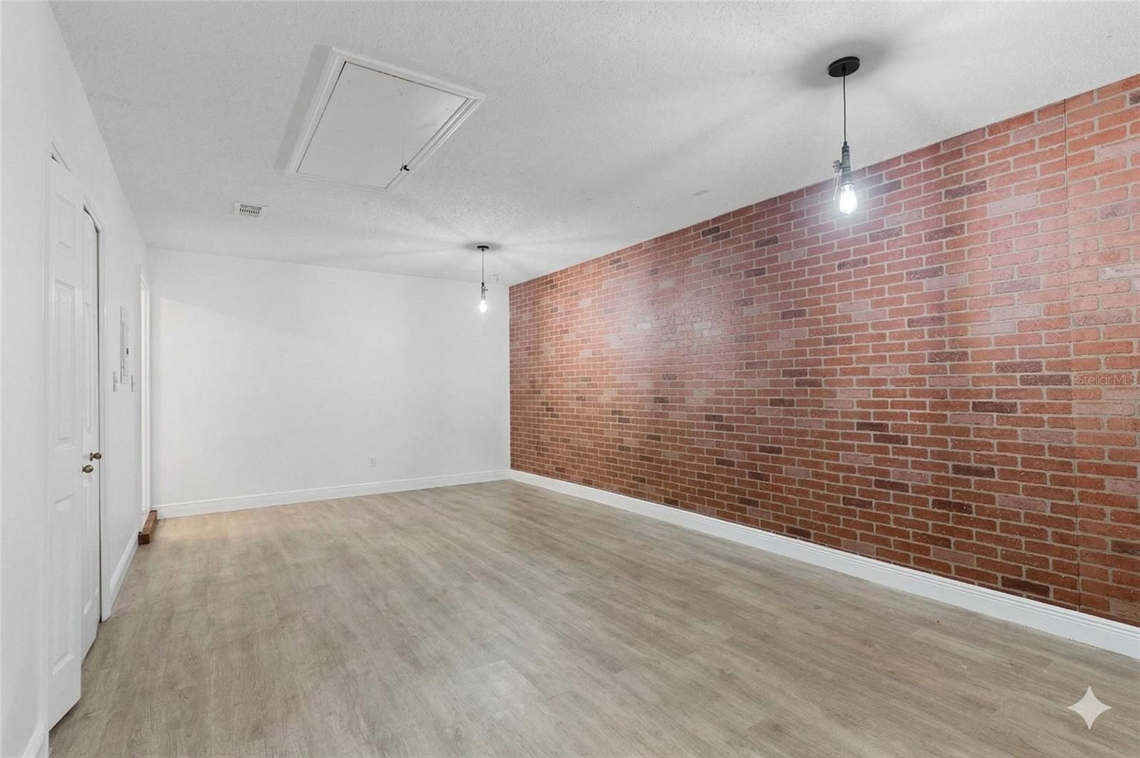 Image 8 of 12 For 6622 Hallendale Drive