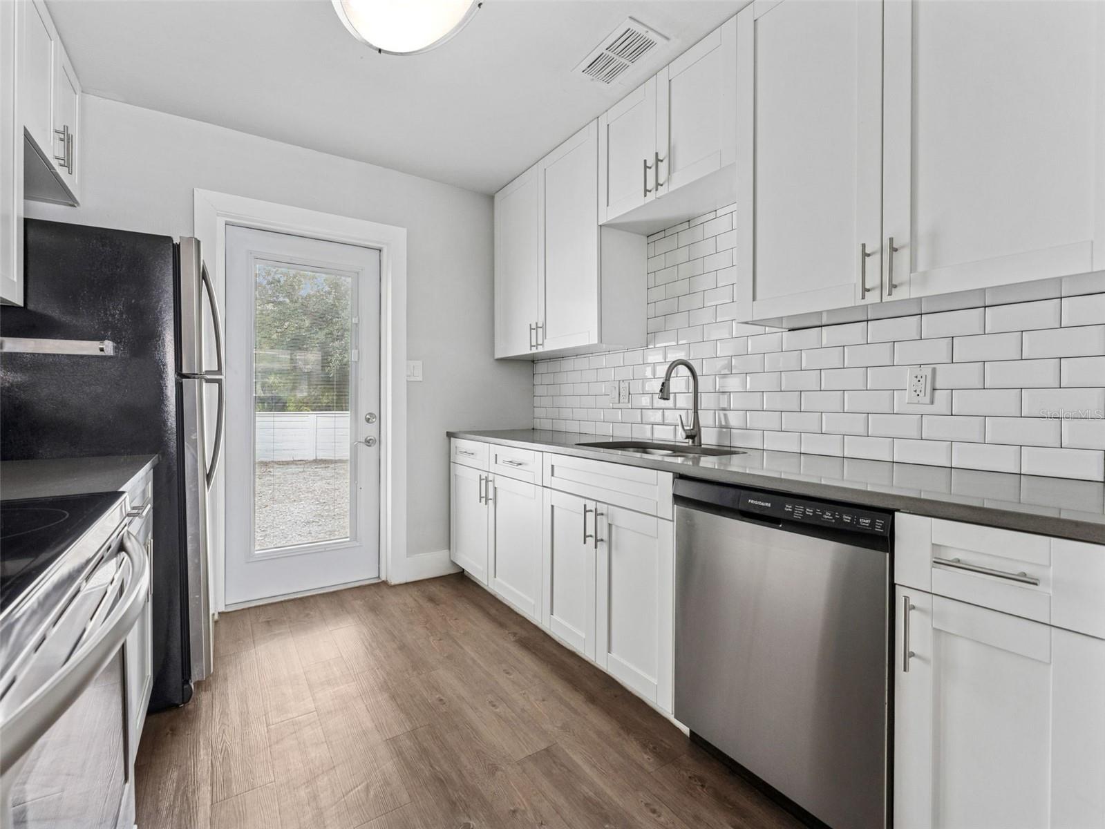 Image 9 of 31 For 3102 San Juan Street B