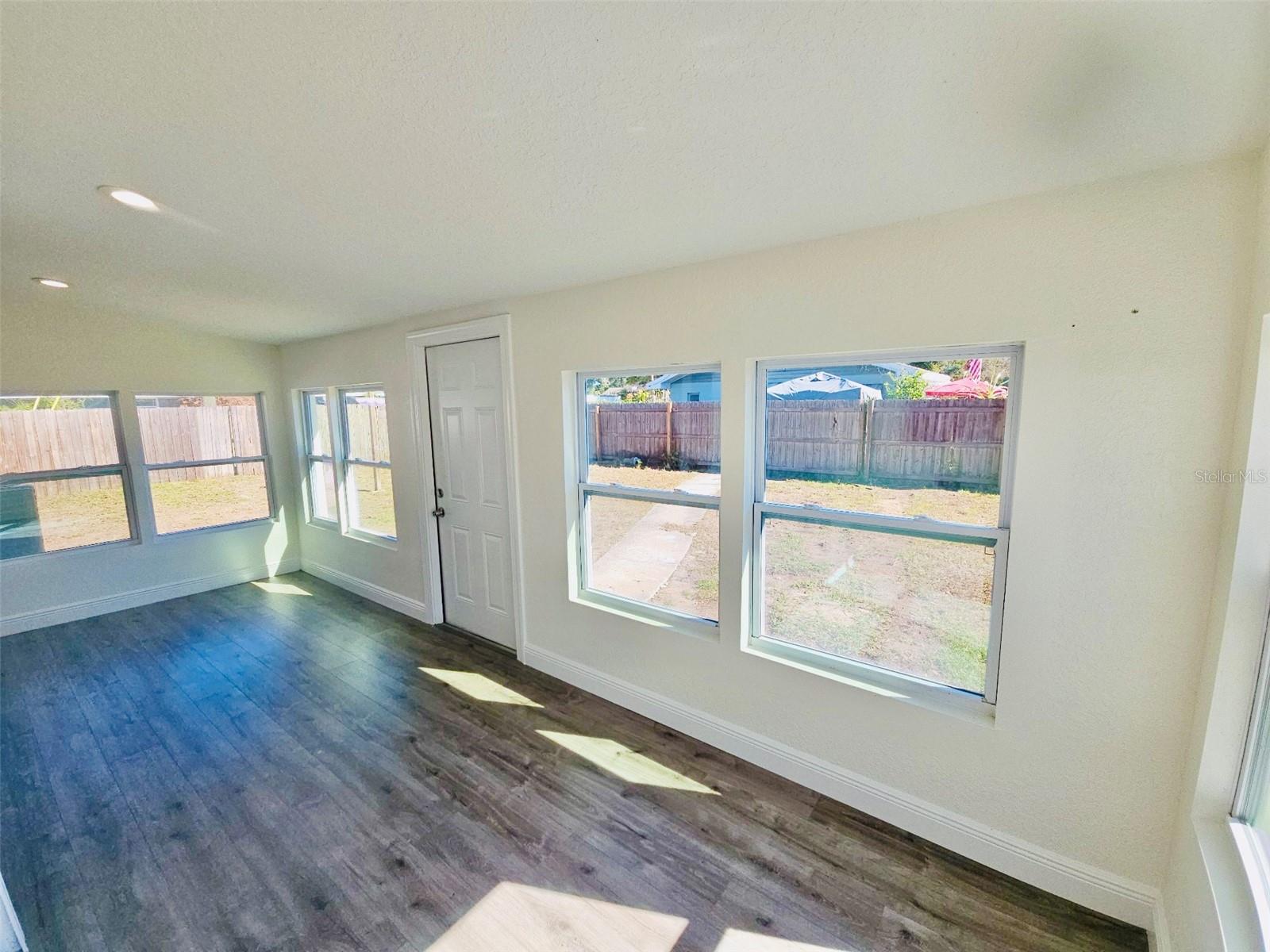 Image 14 of 52 For 1607 Bell Shoals Road