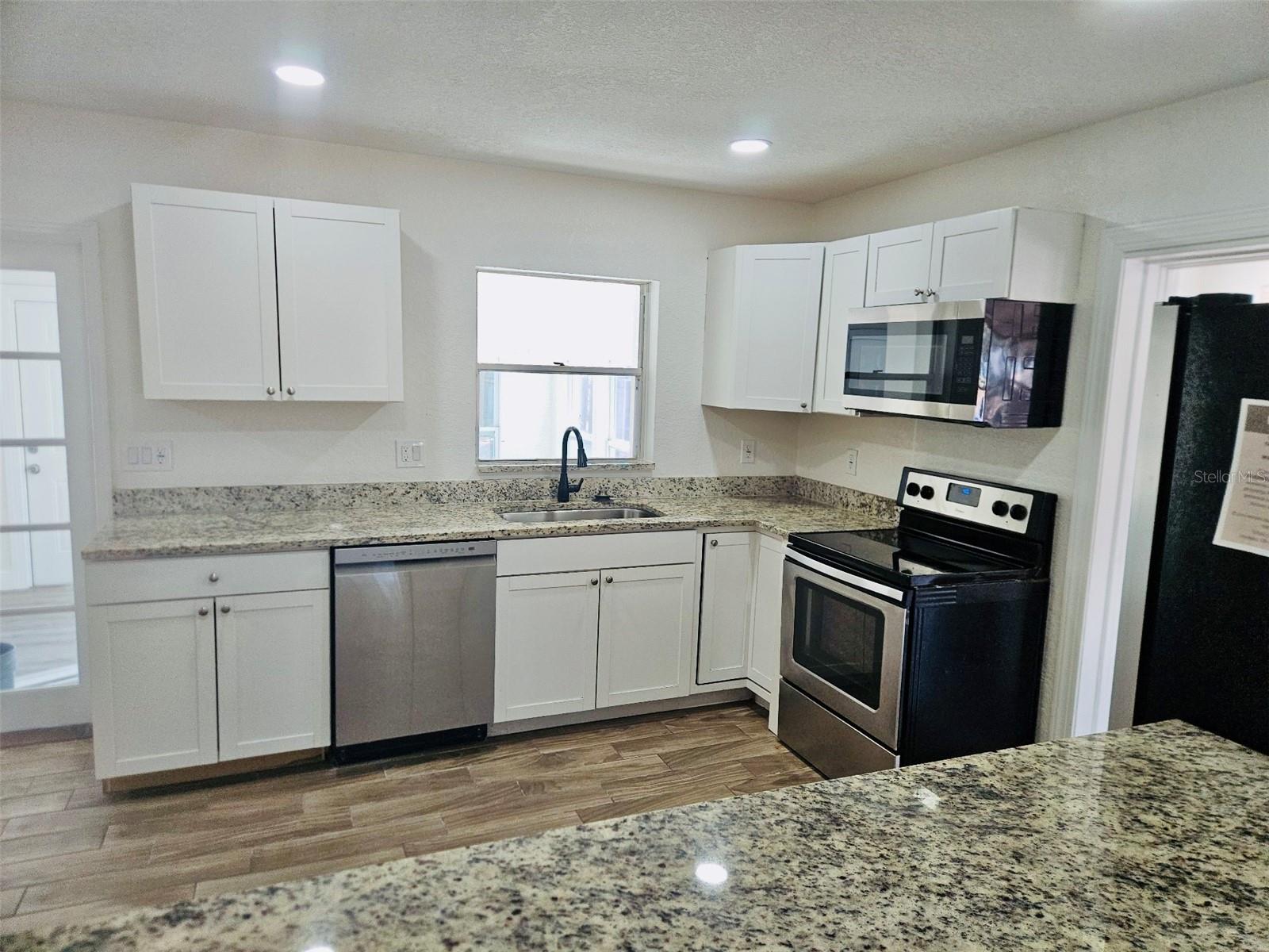 Image 22 of 52 For 1607 Bell Shoals Road