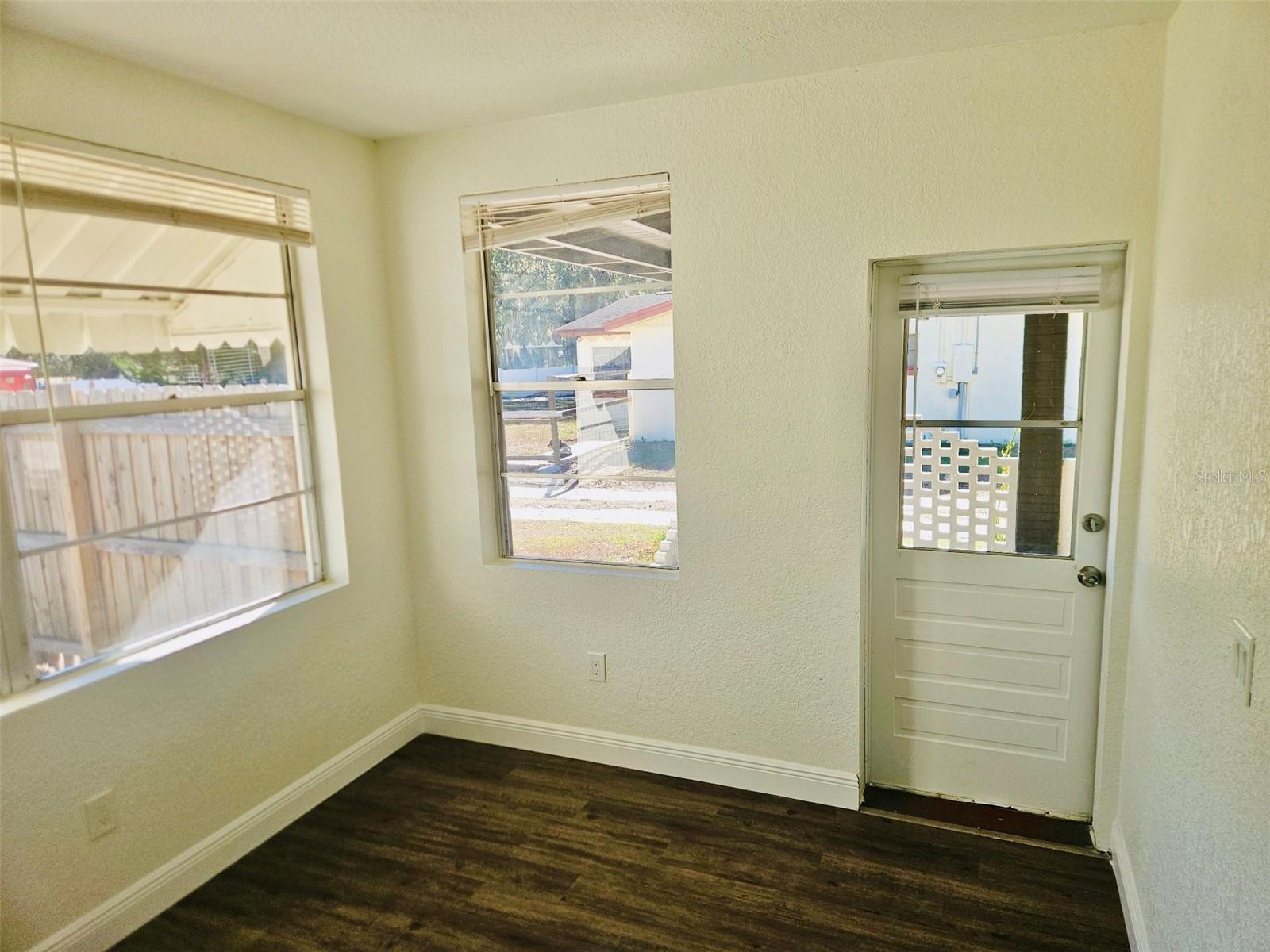 Image 27 of 52 For 1607 Bell Shoals Road