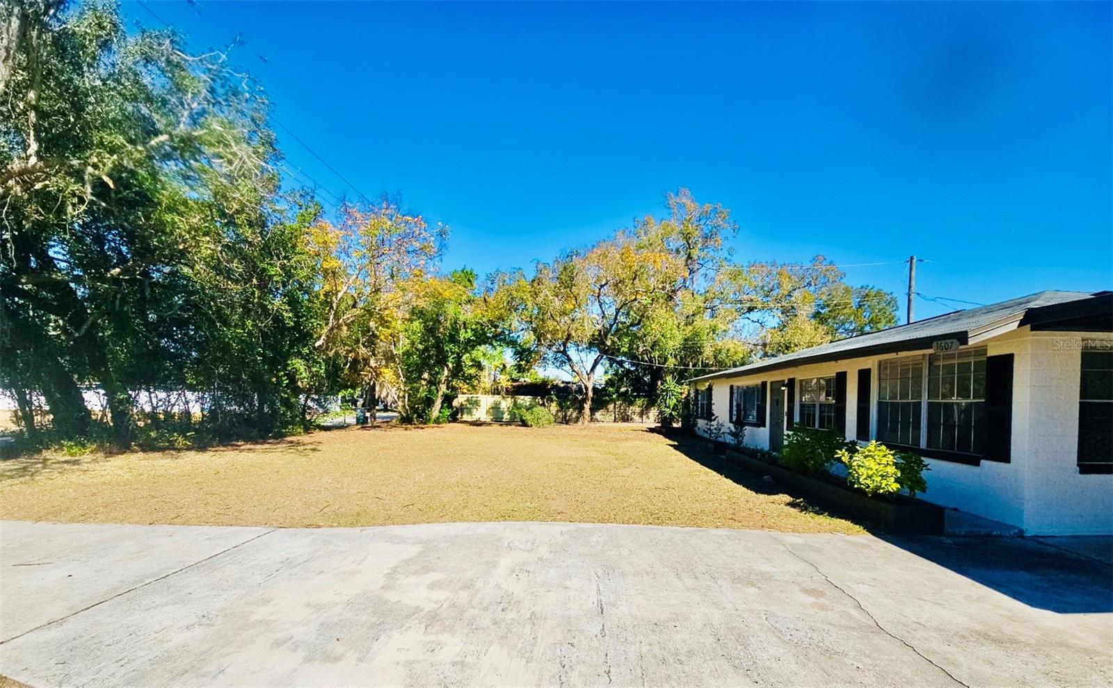 Image 4 of 52 For 1607 Bell Shoals Road