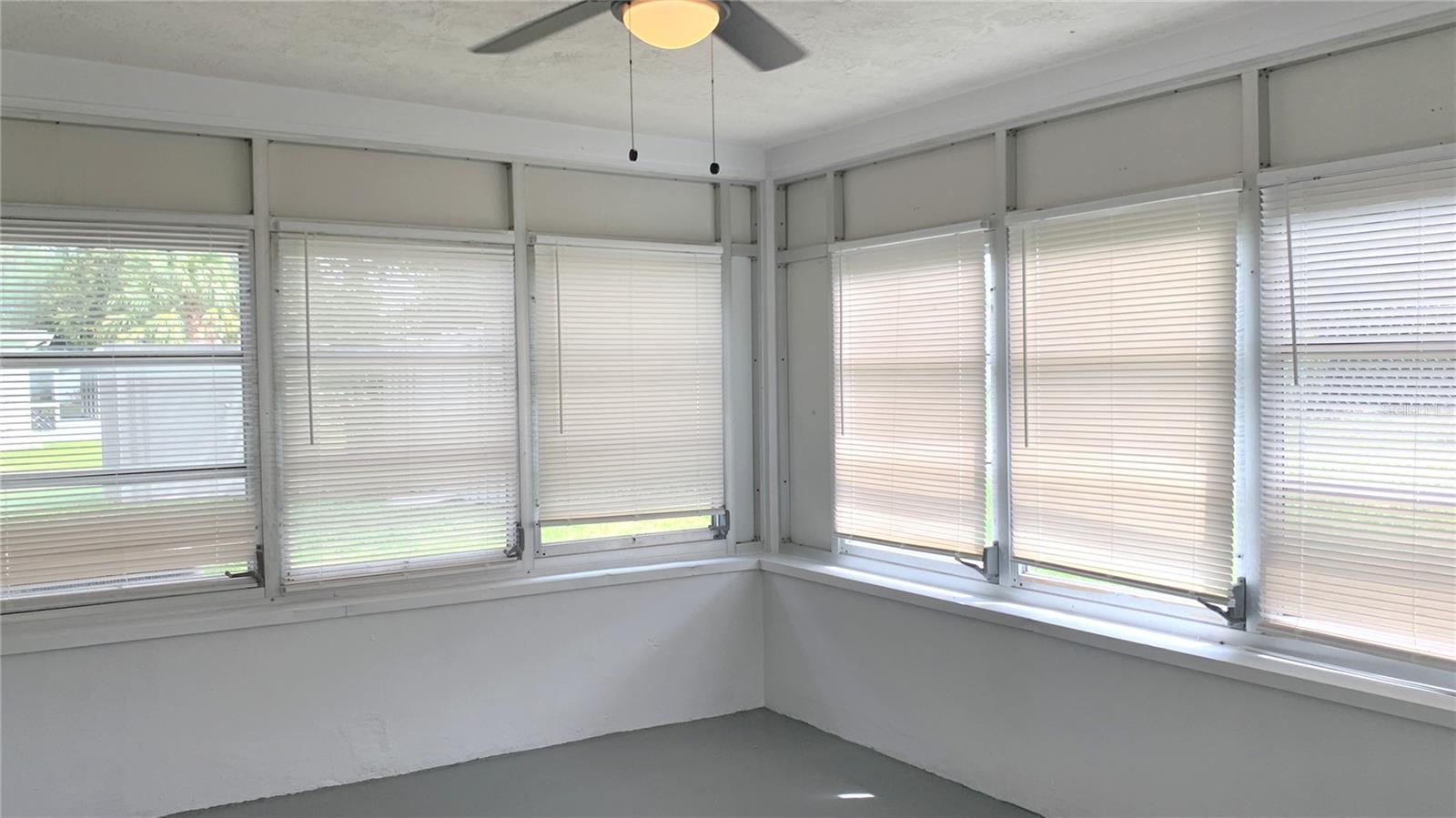 Image 4 of 9 For 42 Roosevelt Boulevard 1