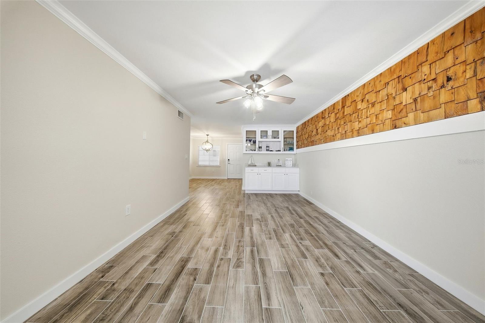 Image 12 of 49 For 19417 Gulf Boulevard A101