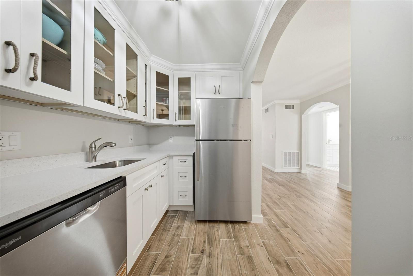 Image 15 of 49 For 19417 Gulf Boulevard A101