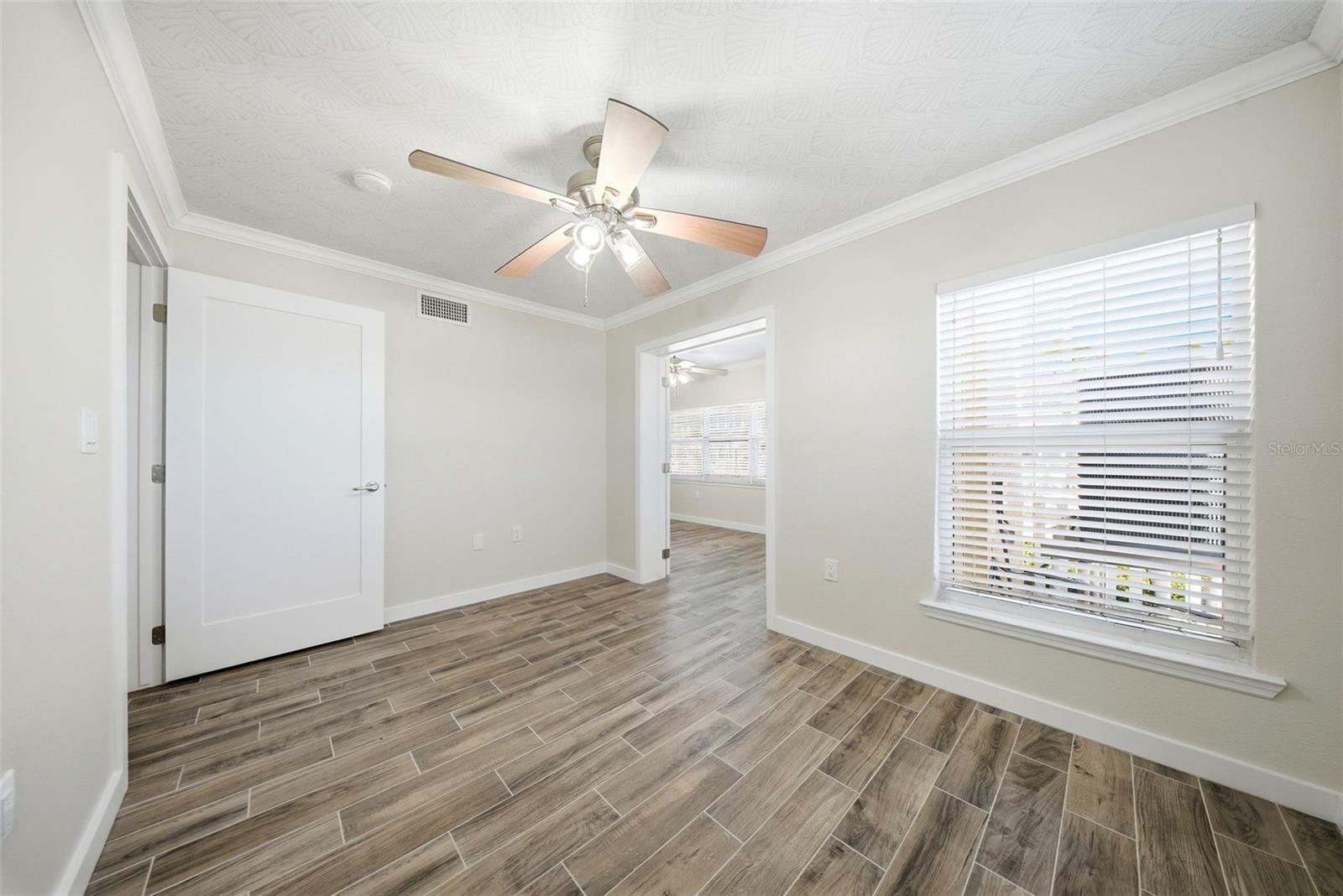 Image 20 of 49 For 19417 Gulf Boulevard A101