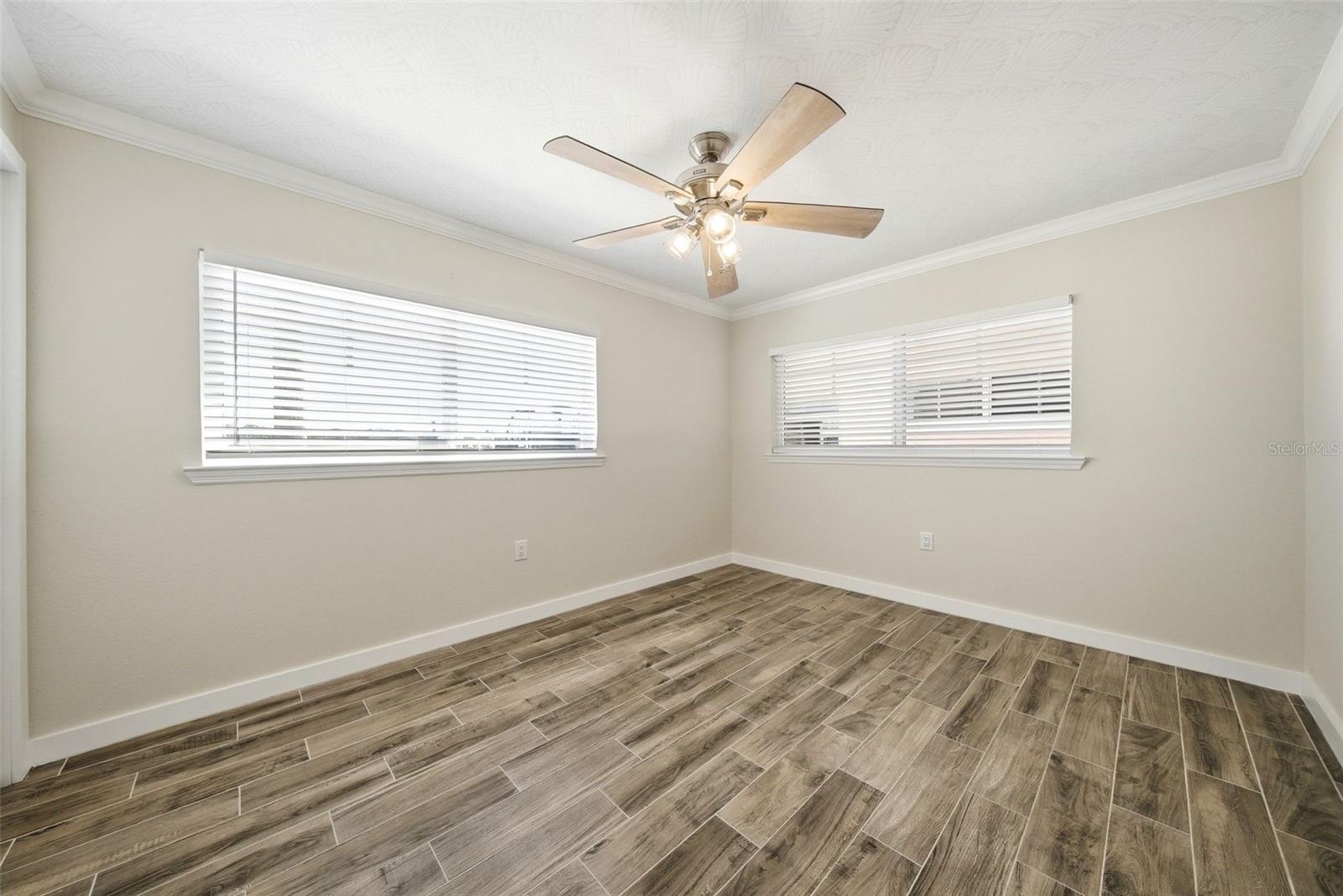 Image 22 of 49 For 19417 Gulf Boulevard A101