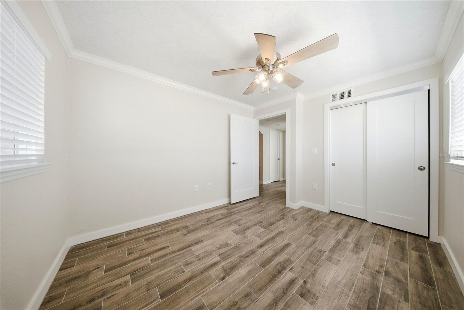 Image 23 of 49 For 19417 Gulf Boulevard A101