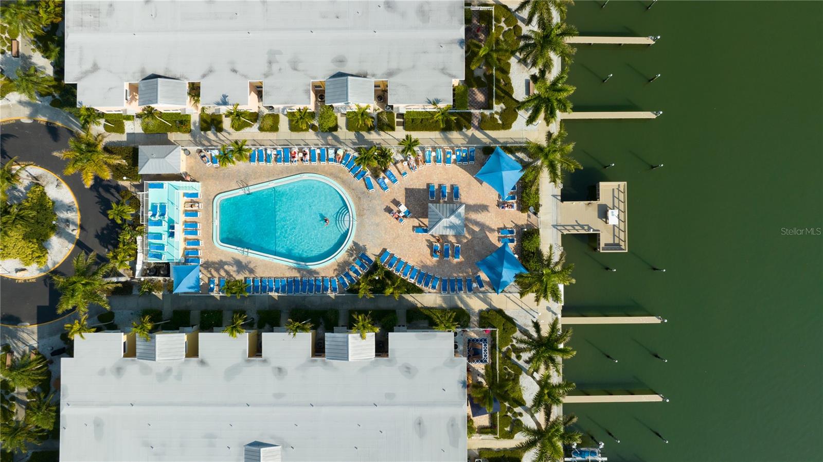 Image 38 of 49 For 19417 Gulf Boulevard A101