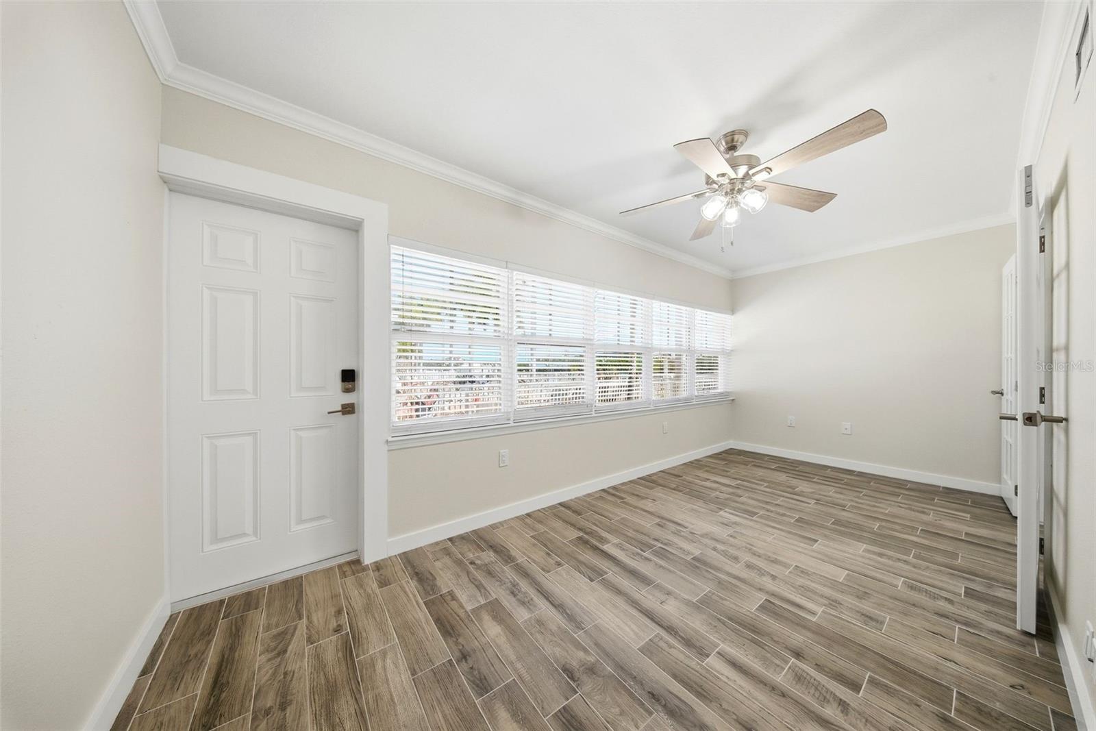 Image 5 of 49 For 19417 Gulf Boulevard A101