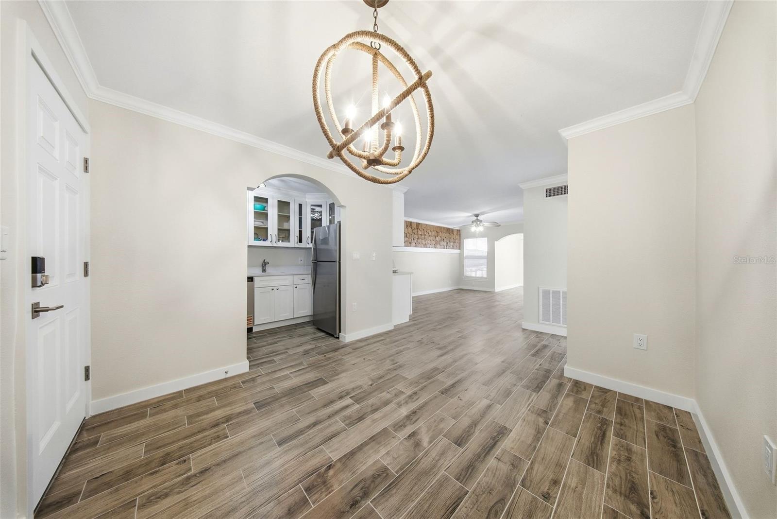 Image 8 of 49 For 19417 Gulf Boulevard A101