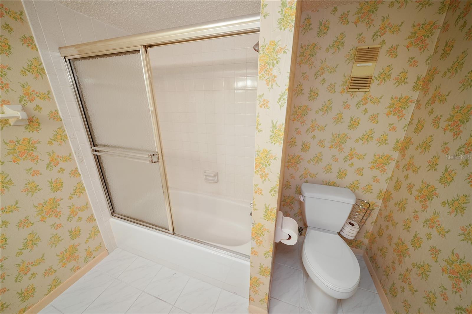 Image 13 of 17 For 1450 Heather Ridge Boulevard 307