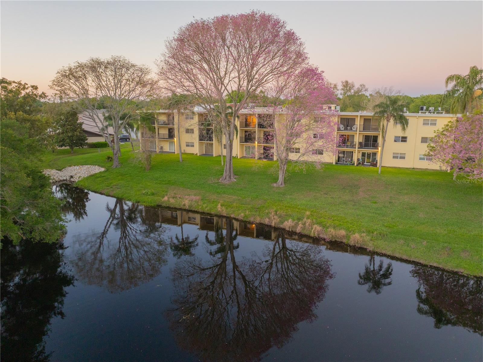 Image 16 of 17 For 1450 Heather Ridge Boulevard 307