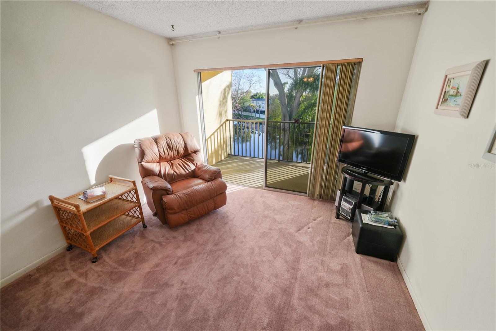 Image 8 of 17 For 1450 Heather Ridge Boulevard 307