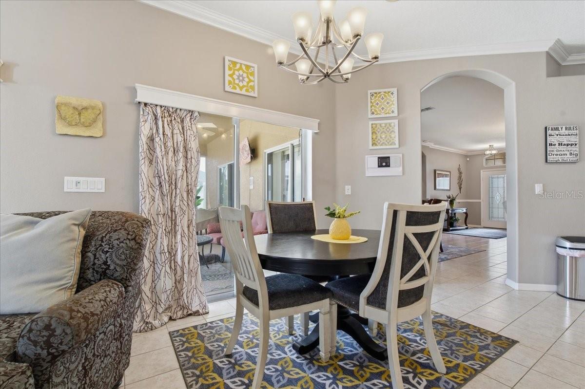 Image 19 of 57 For 2634 Ravendale Lane