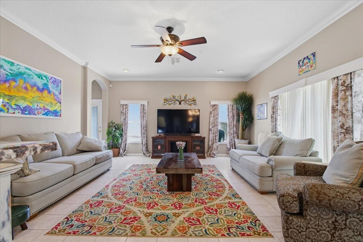 Image 22 of 57 For 2634 Ravendale Lane