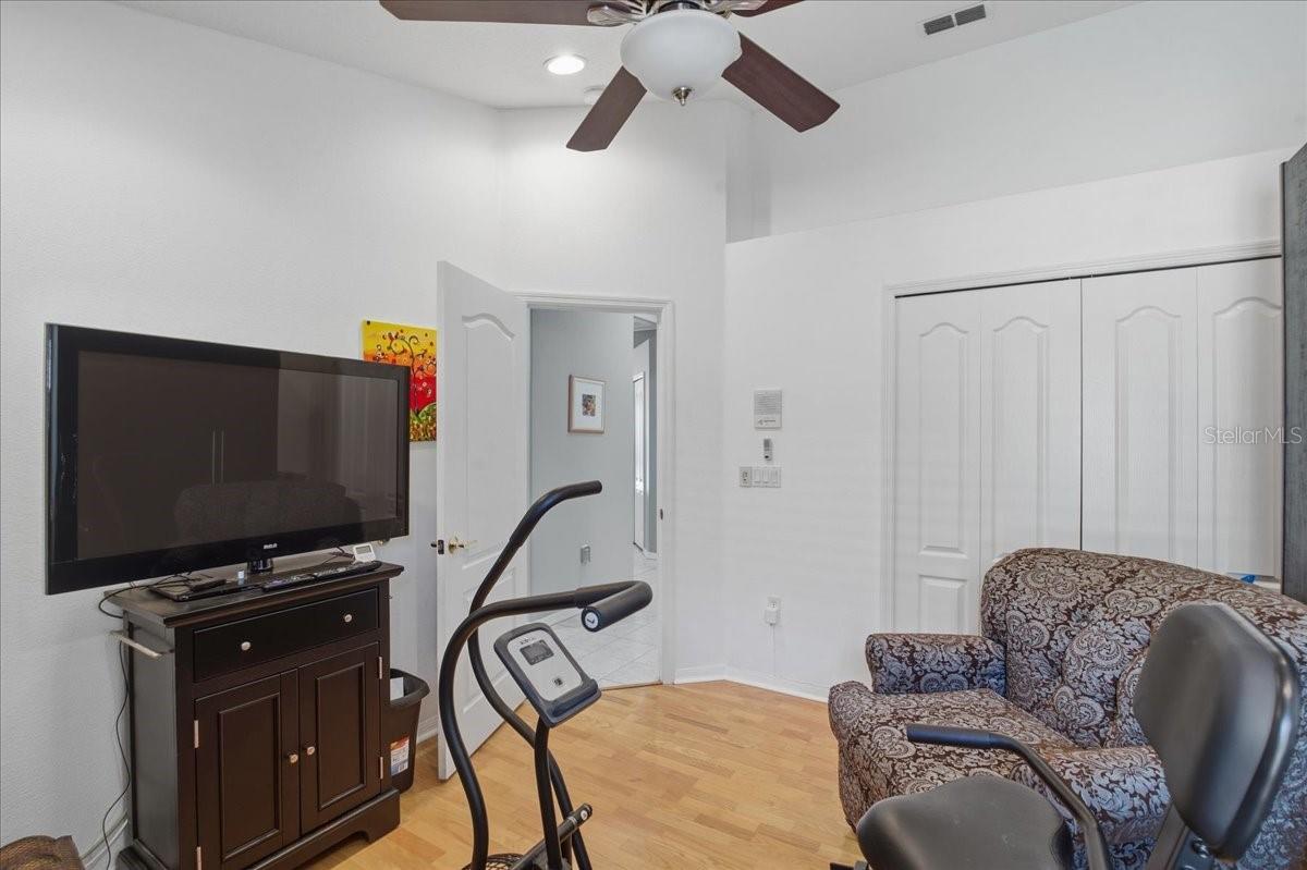 Image 33 of 57 For 2634 Ravendale Lane