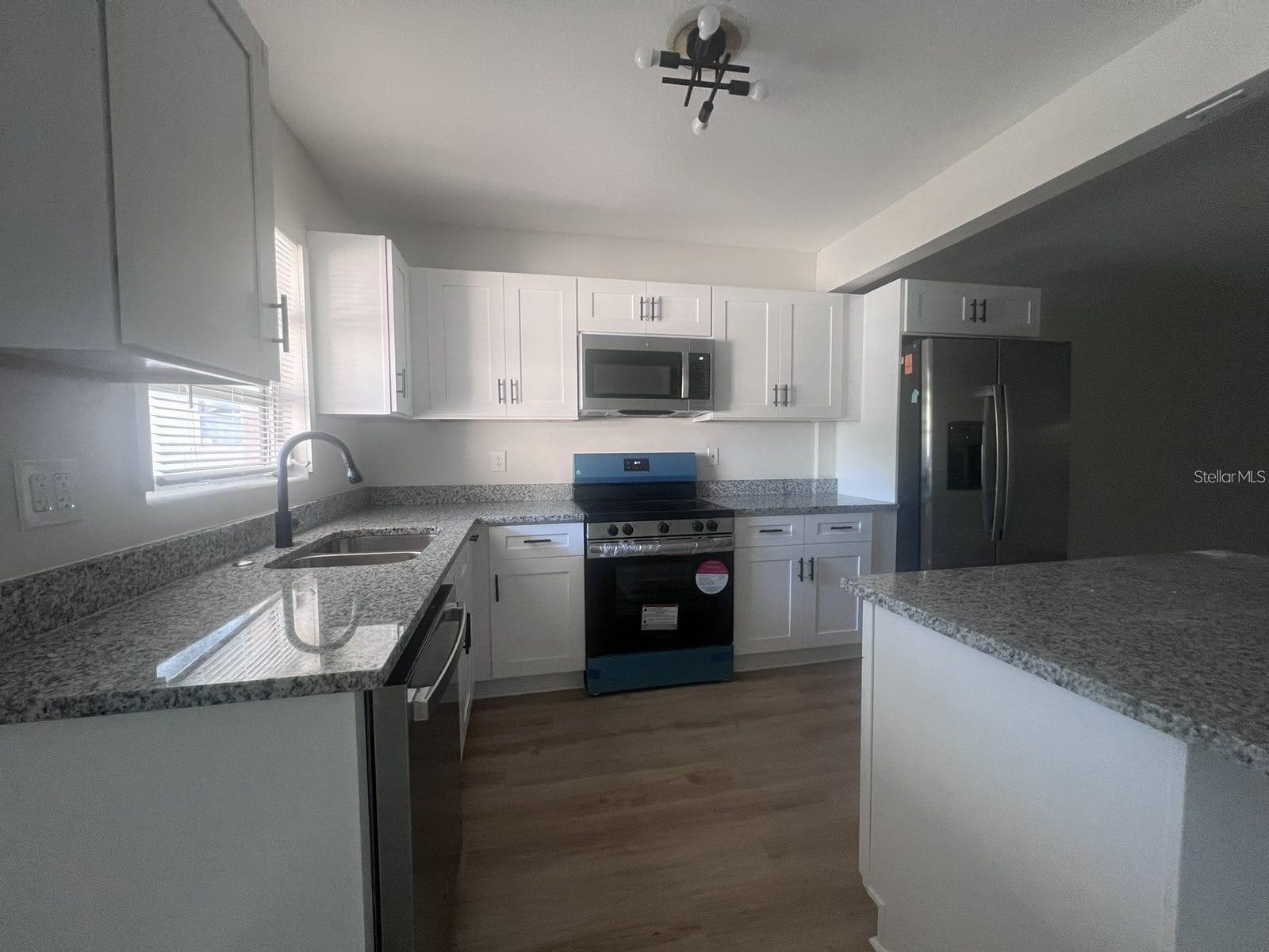 Details for 1353 Lakeview Road, CLEARWATER, FL 33756