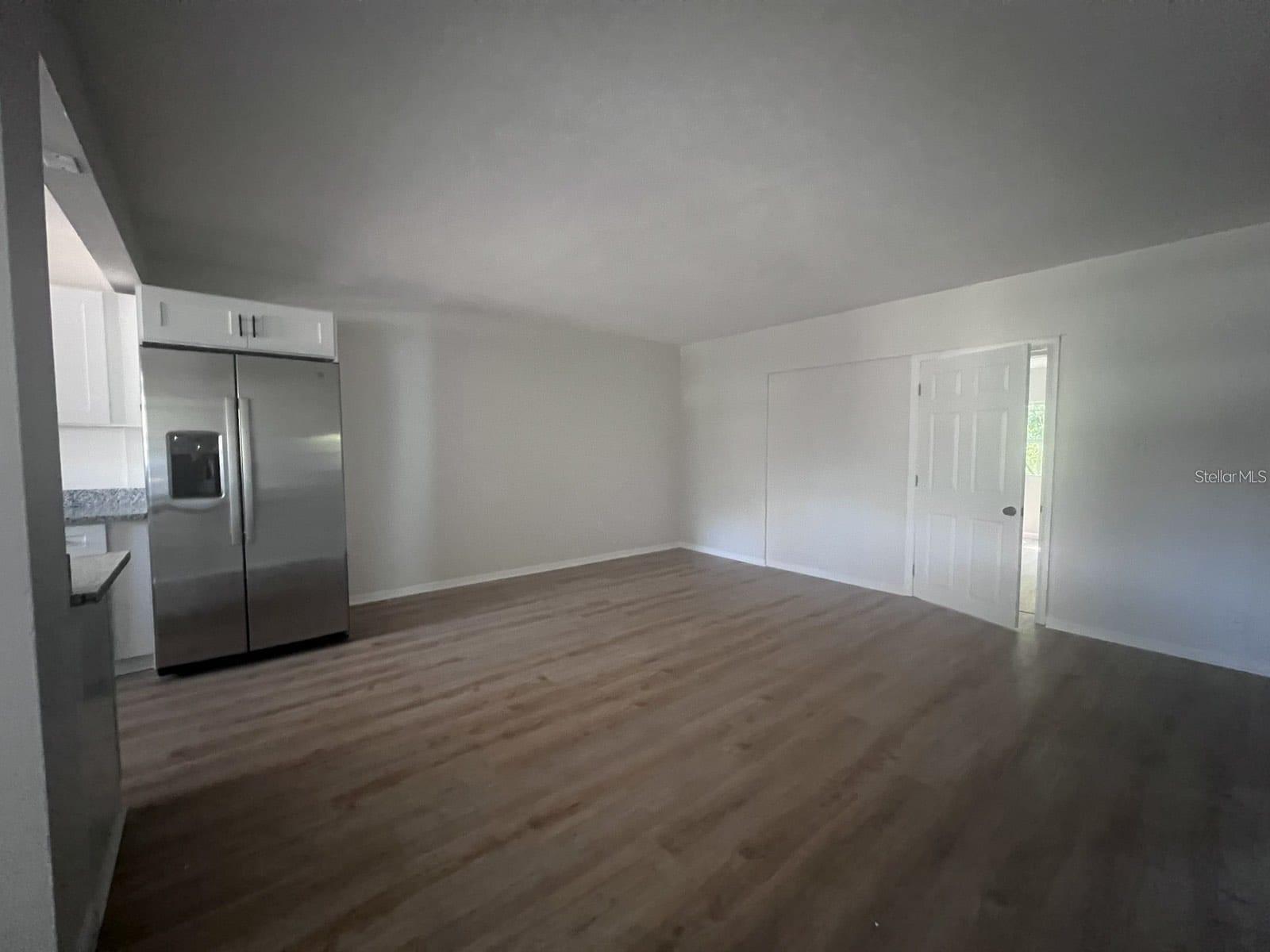 Image 2 of 11 For 1353 Lakeview Road