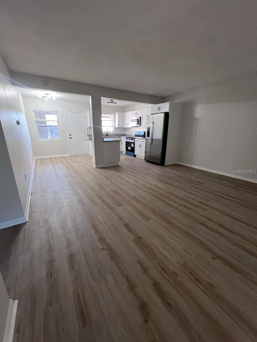 Image 3 of 11 For 1353 Lakeview Road