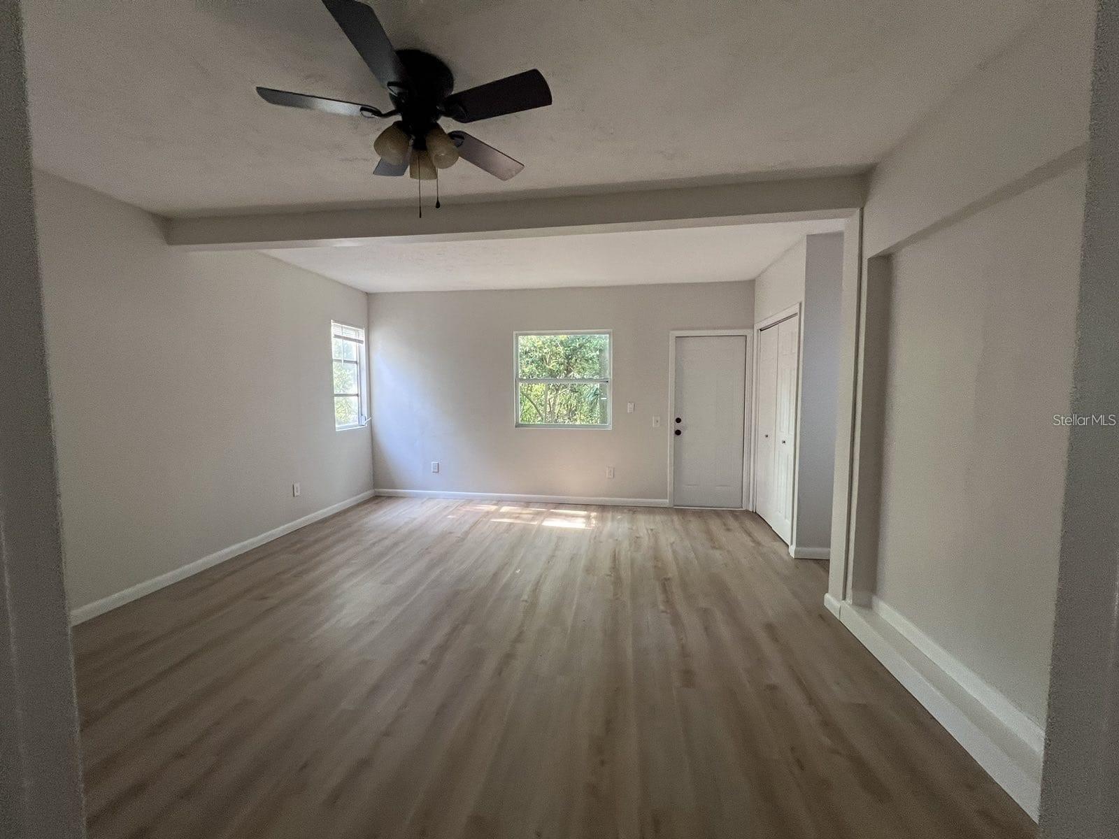 Image 5 of 11 For 1353 Lakeview Road