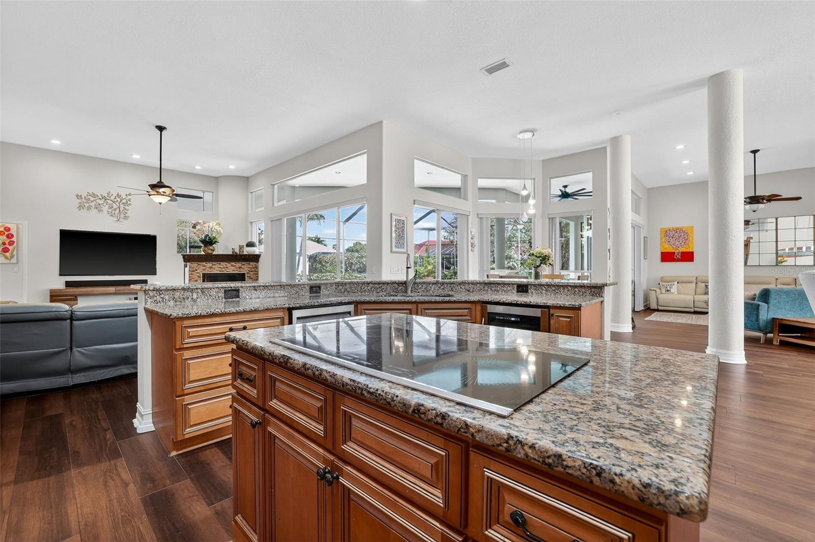 Listing photo id 15 for 5909 Skimmer Point Boulevard S