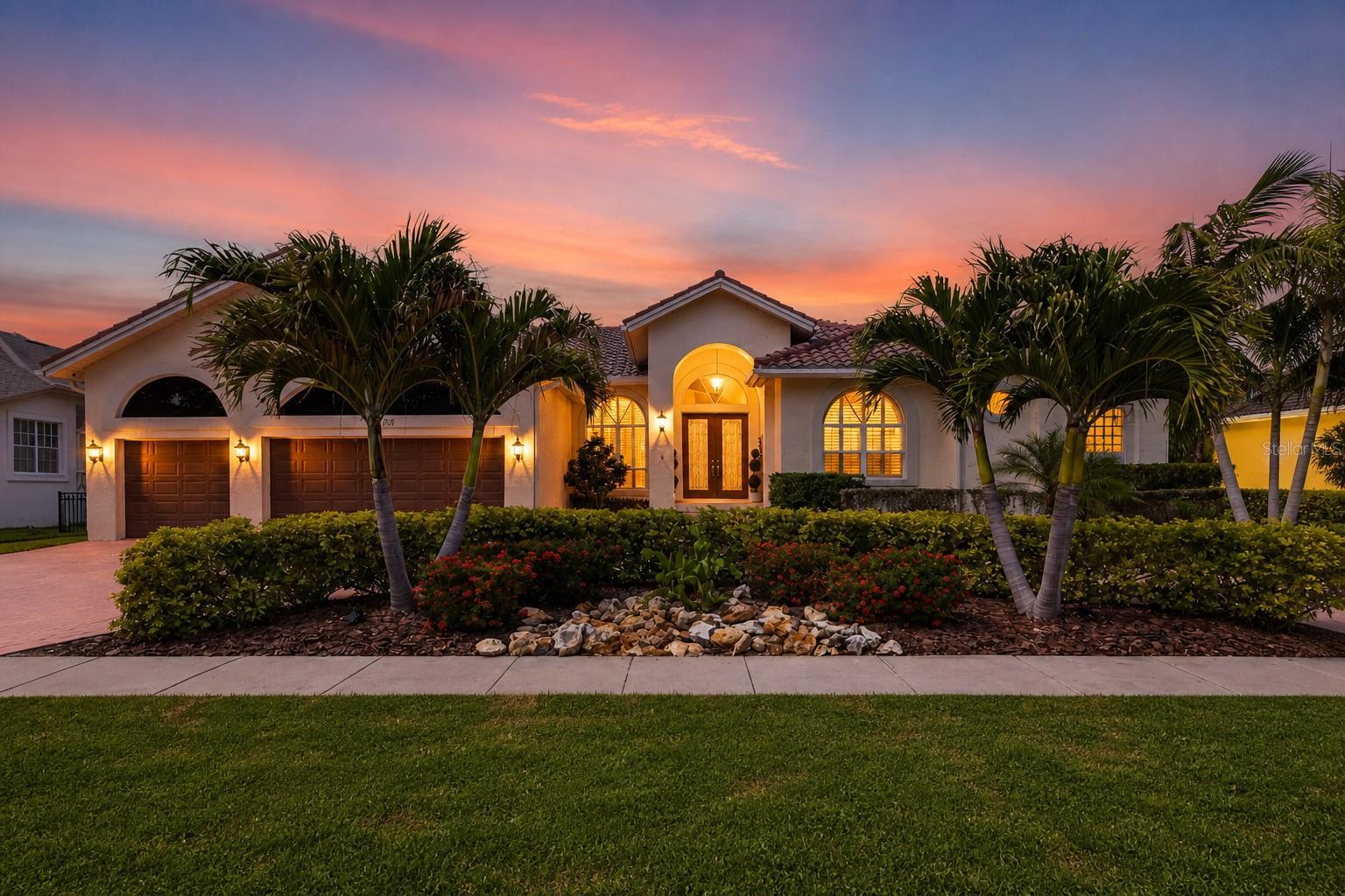 Listing photo id 0 for 5909 Skimmer Point Boulevard S