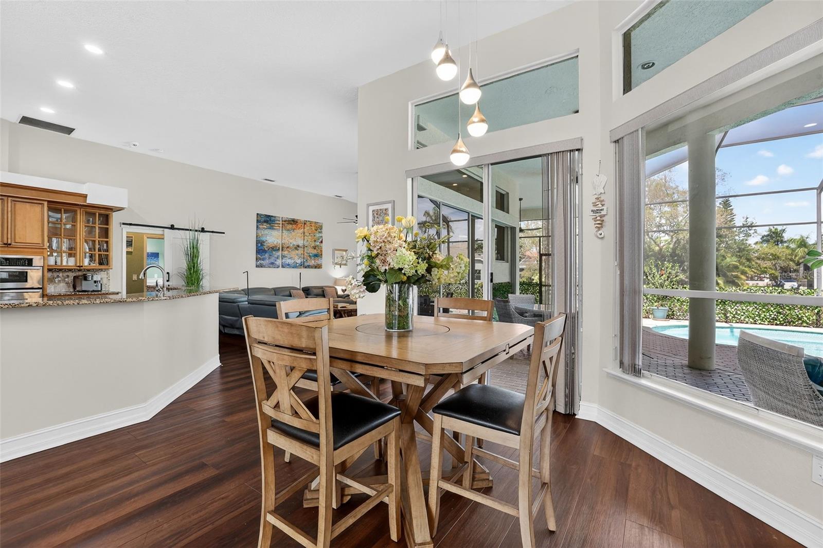 Listing photo id 18 for 5909 Skimmer Point Boulevard S
