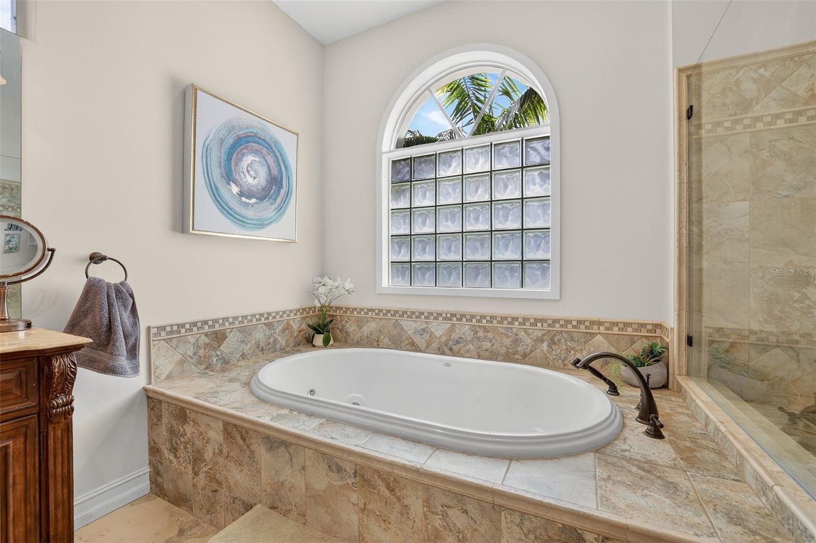 Listing photo id 27 for 5909 Skimmer Point Boulevard S