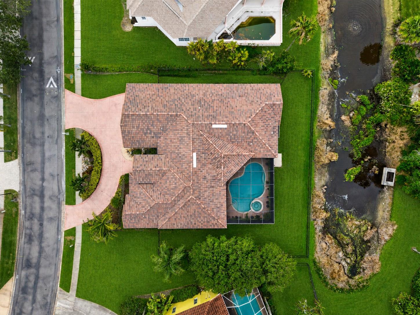 Listing photo id 44 for 5909 Skimmer Point Boulevard S
