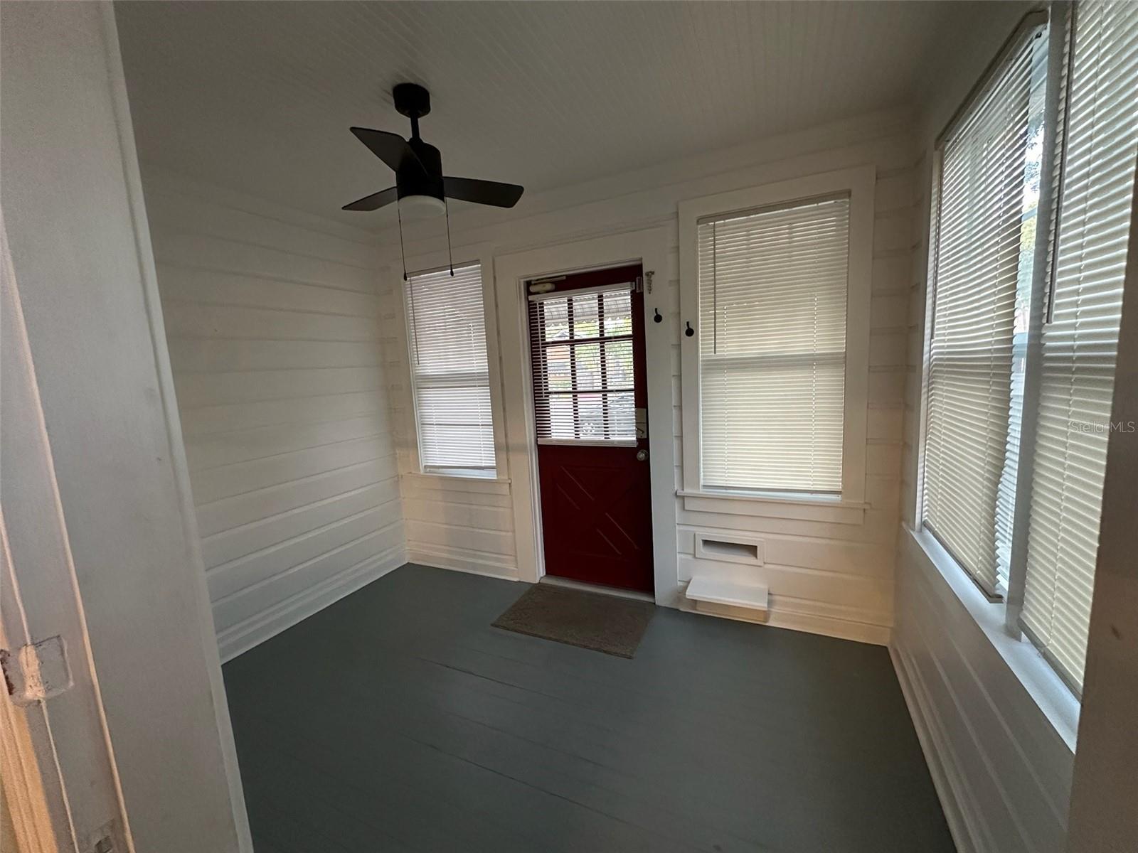 Image 13 of 63 For 780 27th Avenue N