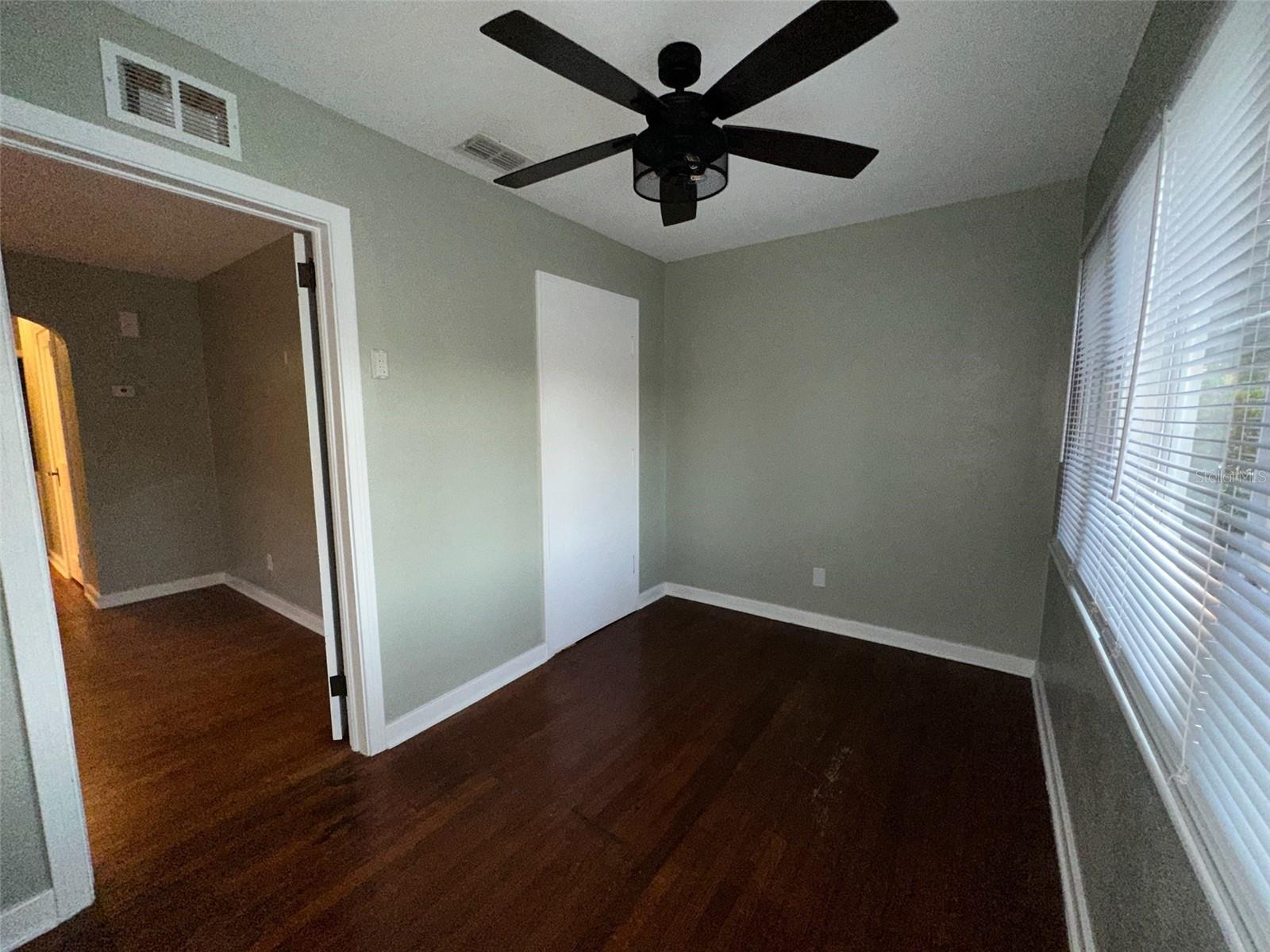 Image 25 of 63 For 780 27th Avenue N