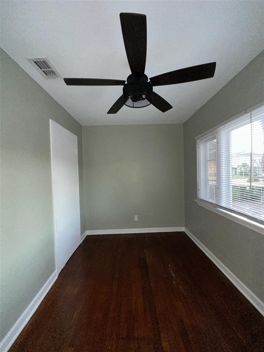 Image 27 of 63 For 780 27th Avenue N