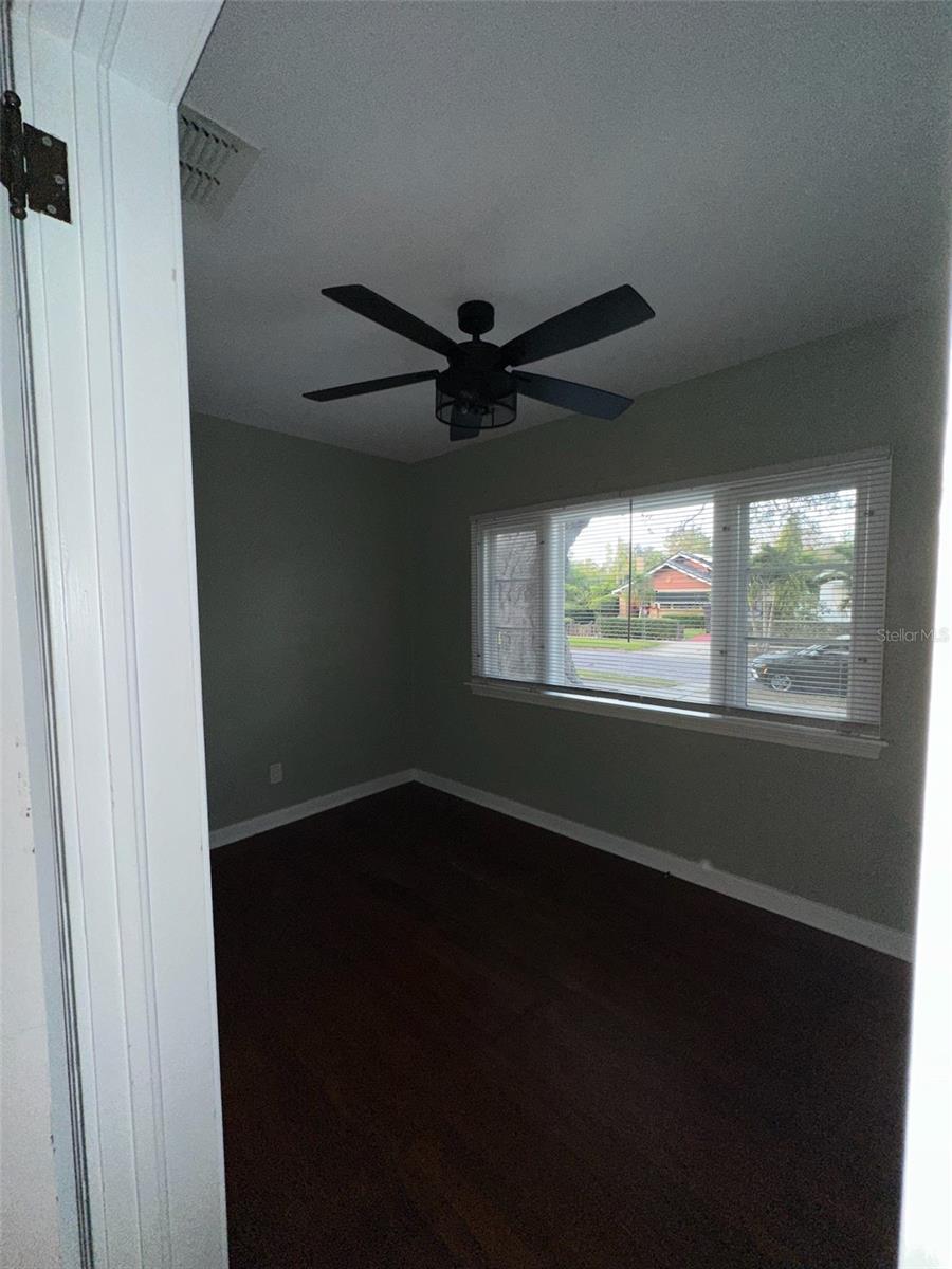 Image 30 of 63 For 780 27th Avenue N