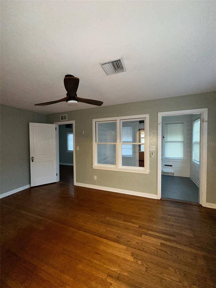 Image 31 of 63 For 780 27th Avenue N