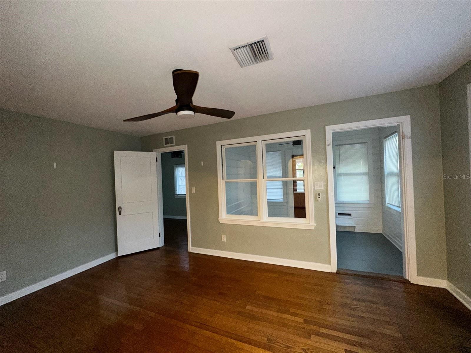 Image 32 of 63 For 780 27th Avenue N