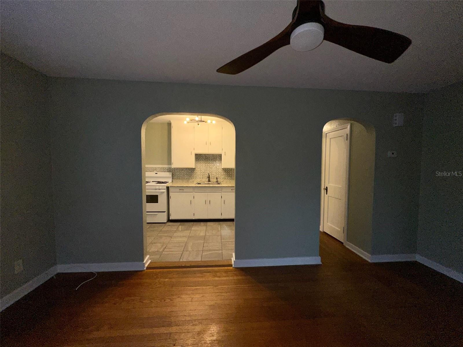 Image 33 of 63 For 780 27th Avenue N