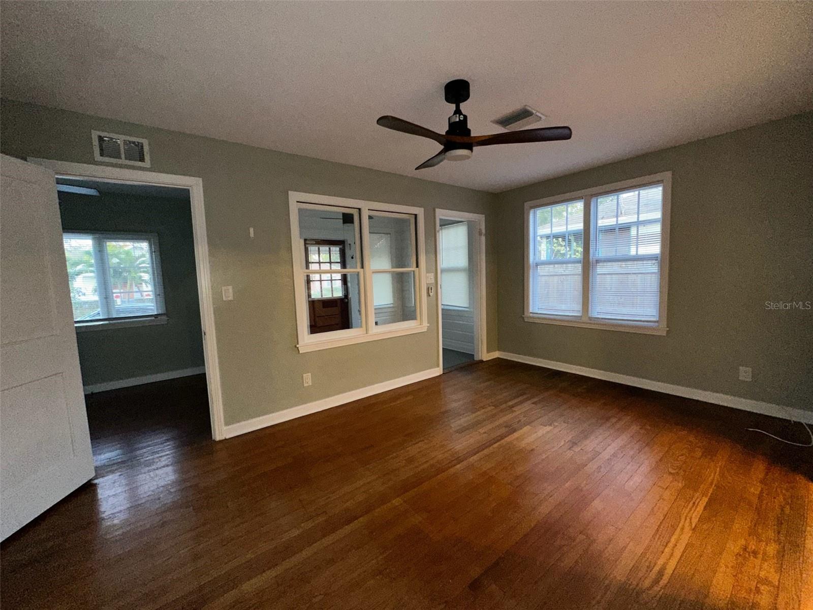 Image 40 of 63 For 780 27th Avenue N