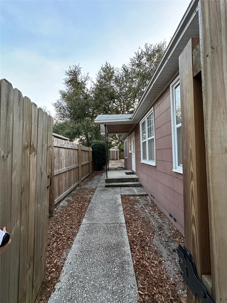 Image 7 of 63 For 780 27th Avenue N