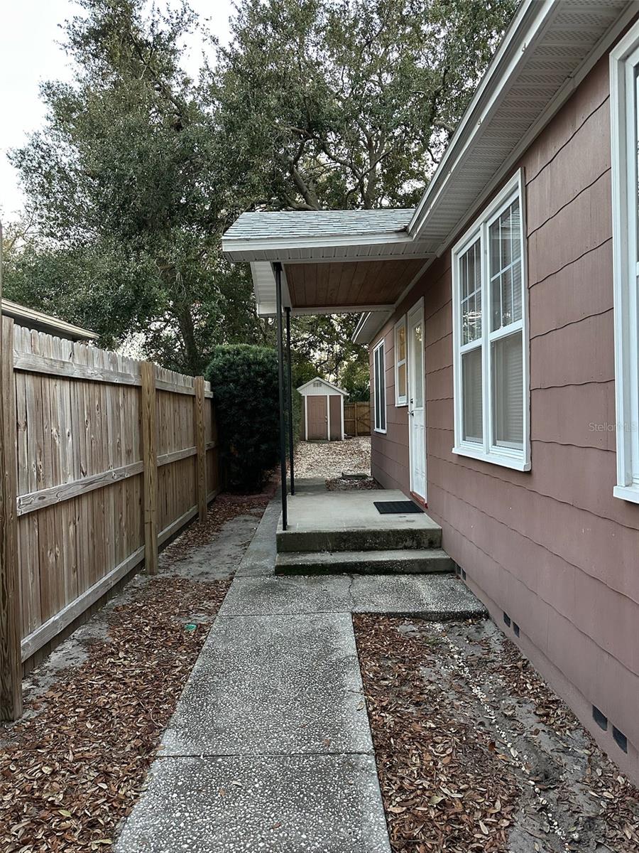 Image 8 of 63 For 780 27th Avenue N