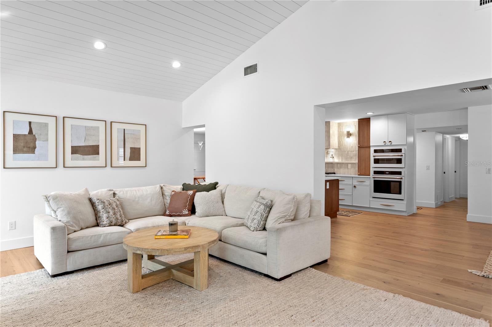 Image 24 of 74 For 4512 San Rafael Street