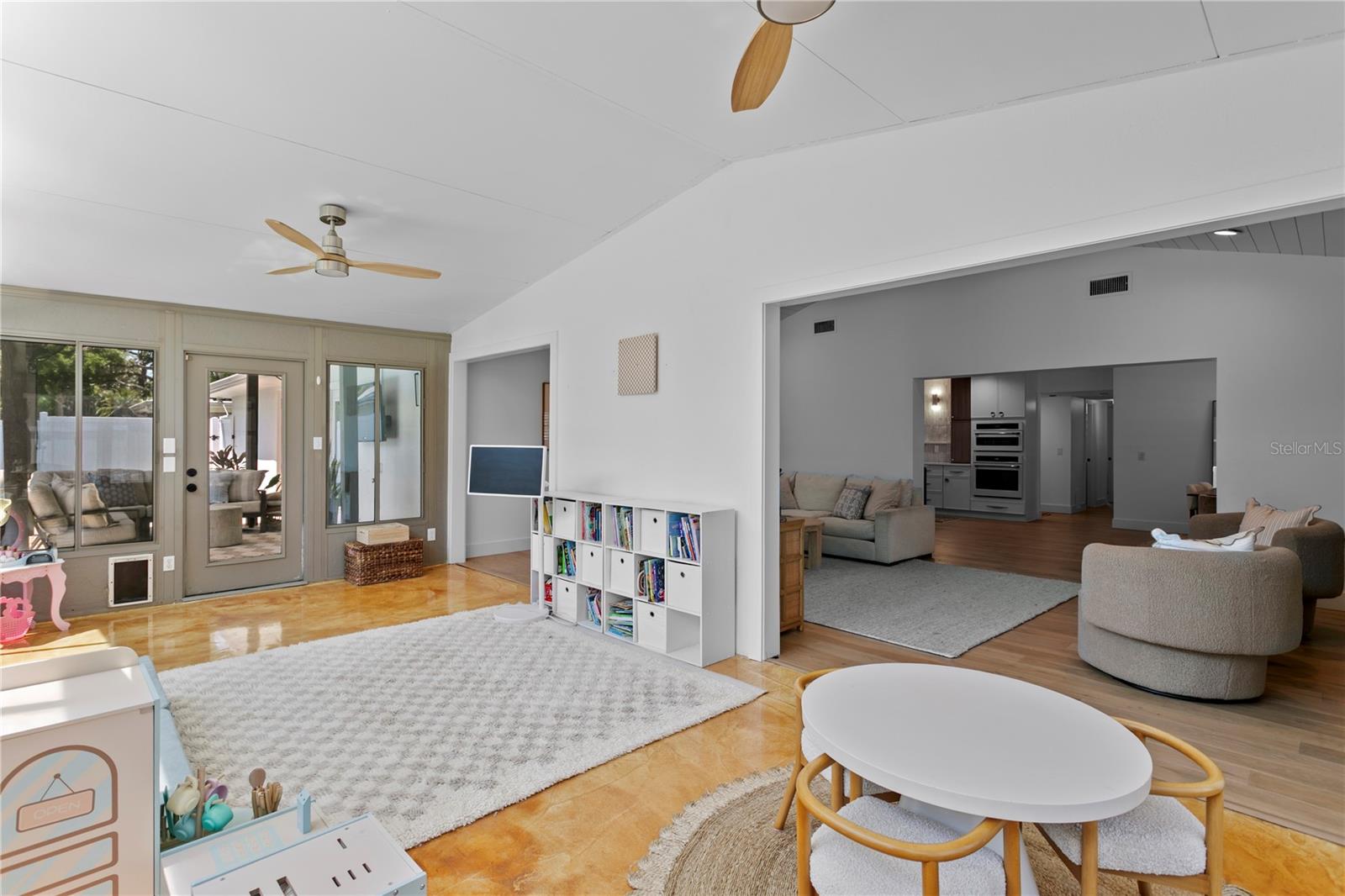 Image 26 of 74 For 4512 San Rafael Street