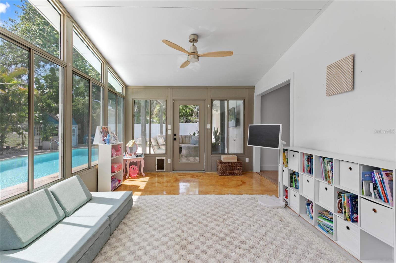 Image 27 of 74 For 4512 San Rafael Street